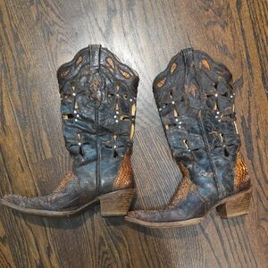 CORRAL Genuine PythonBrown and Black Cowboy Boots With Silver Studs Size 7